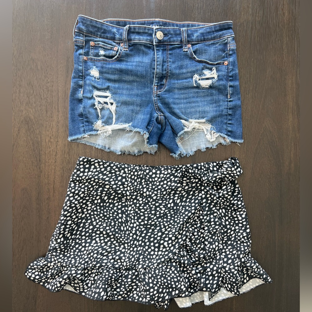 *MOVING 5/13-MUST SELL* American Eagle Jean shorts & cute black/white skort